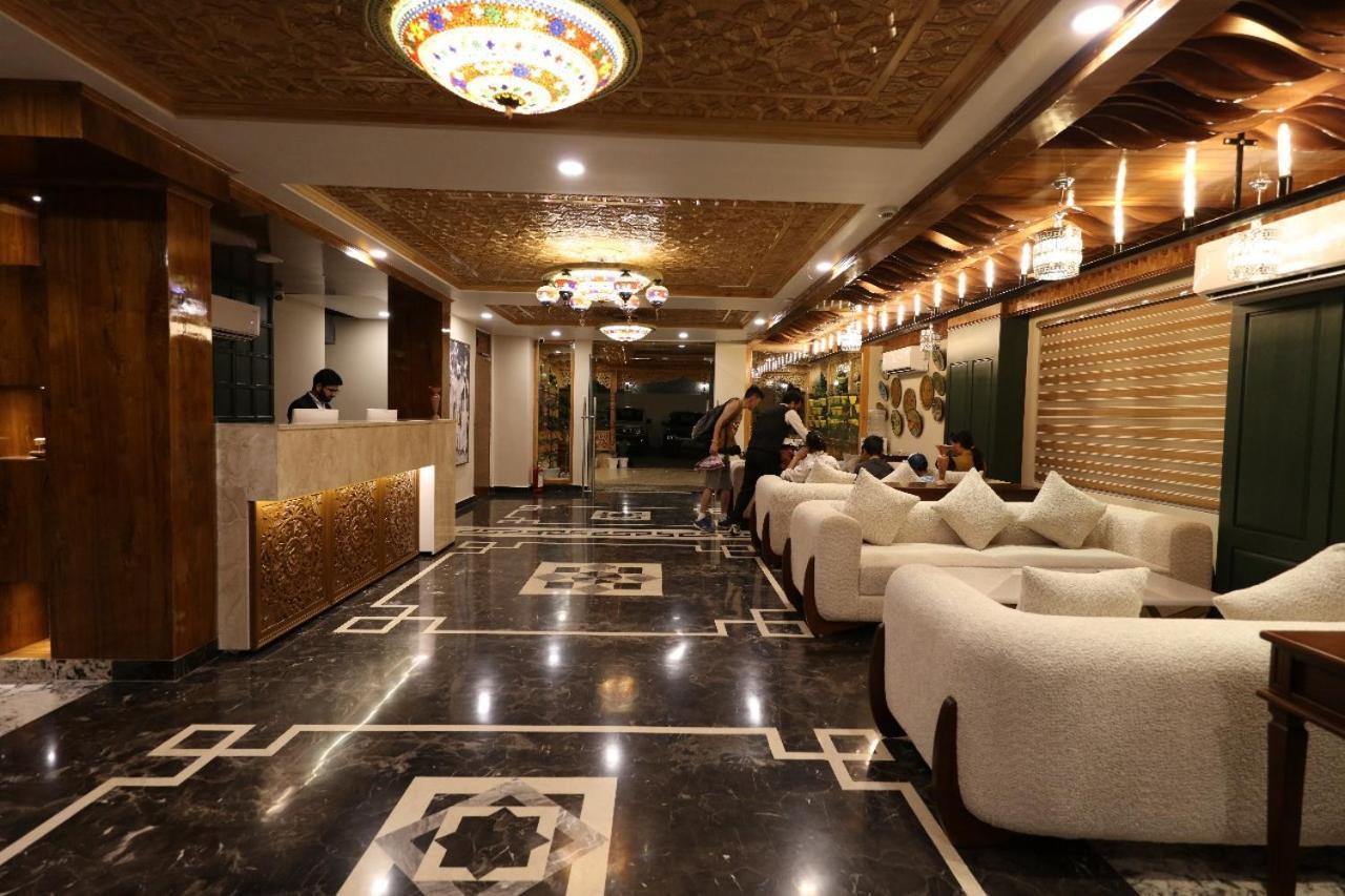 Hotel Blanco Srīnagar 外观 照片