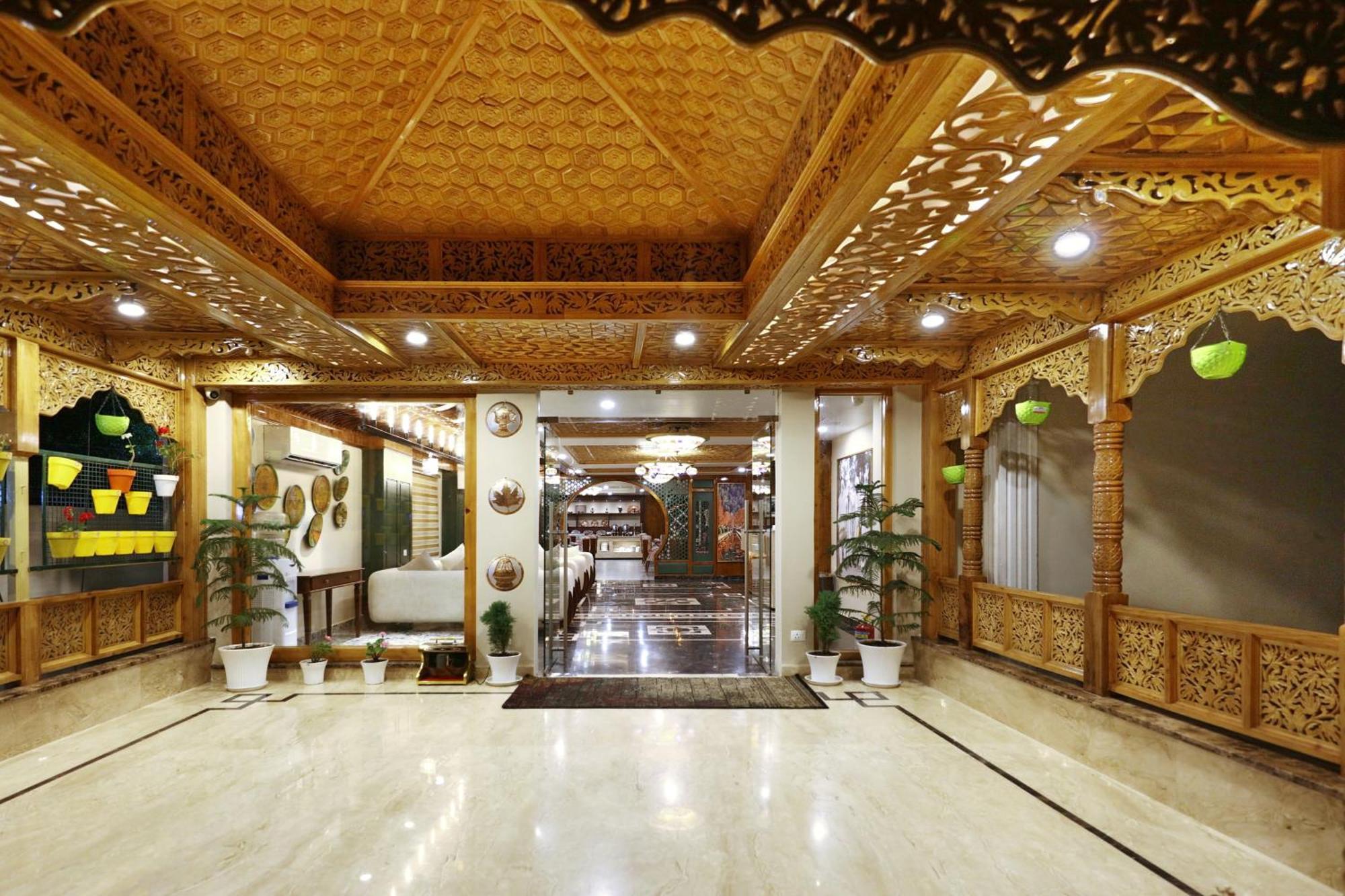 Hotel Blanco Srīnagar 外观 照片