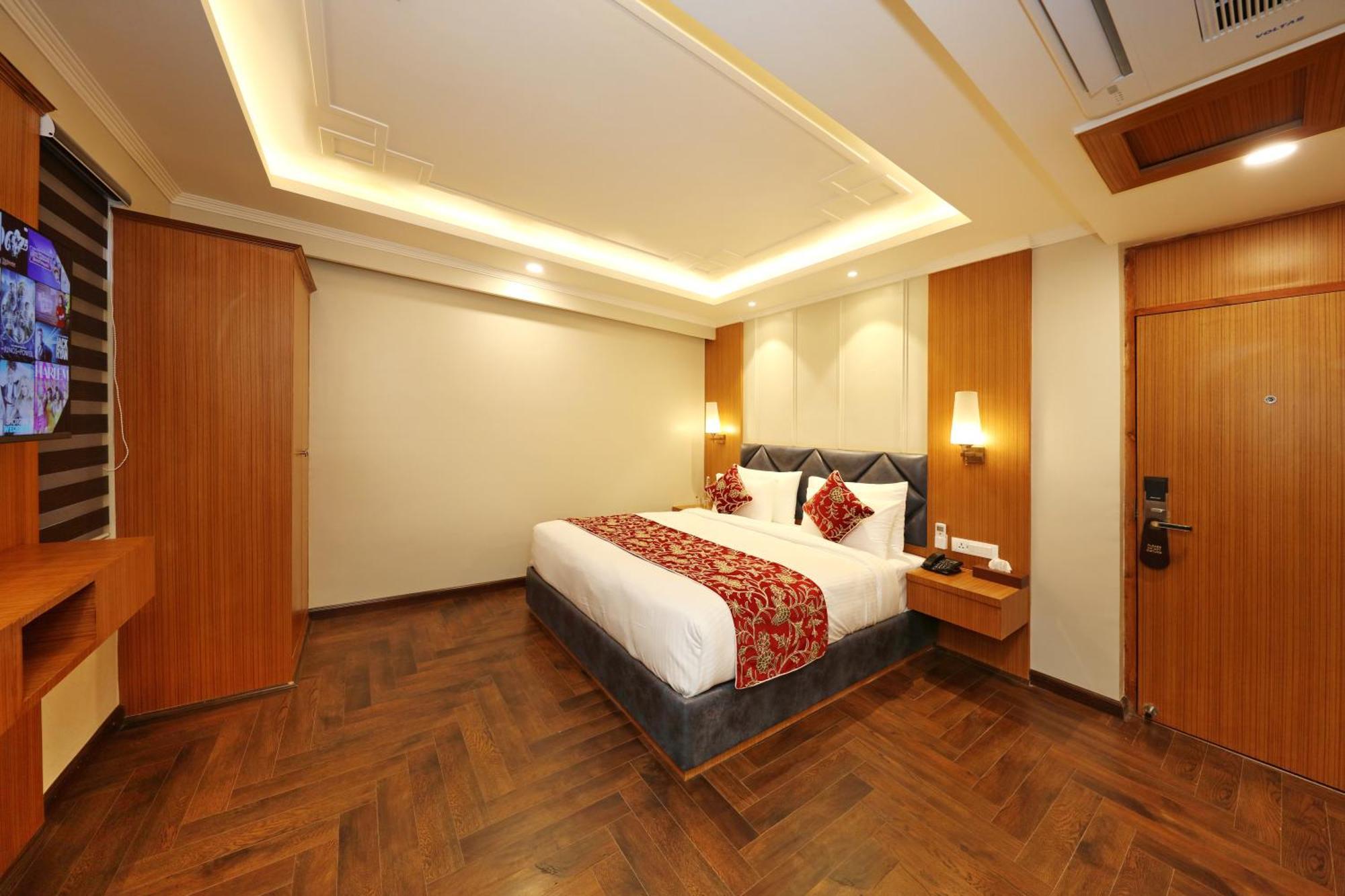 Hotel Blanco Srīnagar 外观 照片