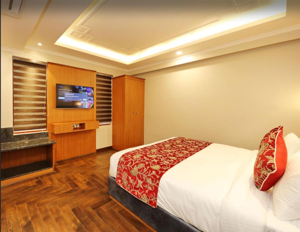 Hotel Blanco Srīnagar 外观 照片
